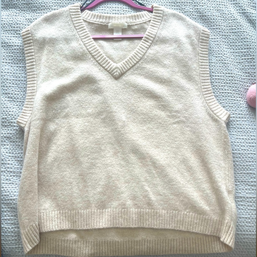 Women's H&M Cream Sweater Vest